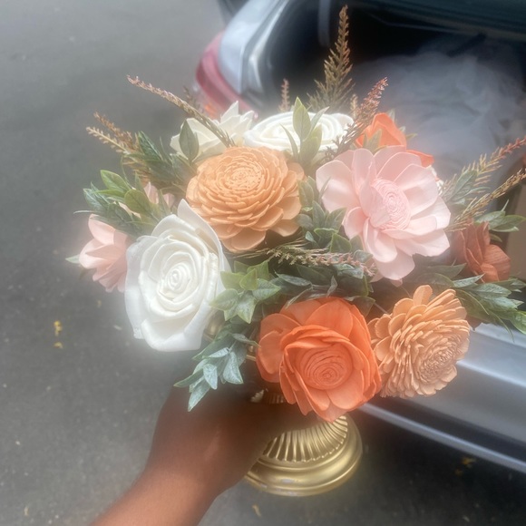 Set of 12 terracotta flower centerpieces with gold vase - Picture 4 of 4